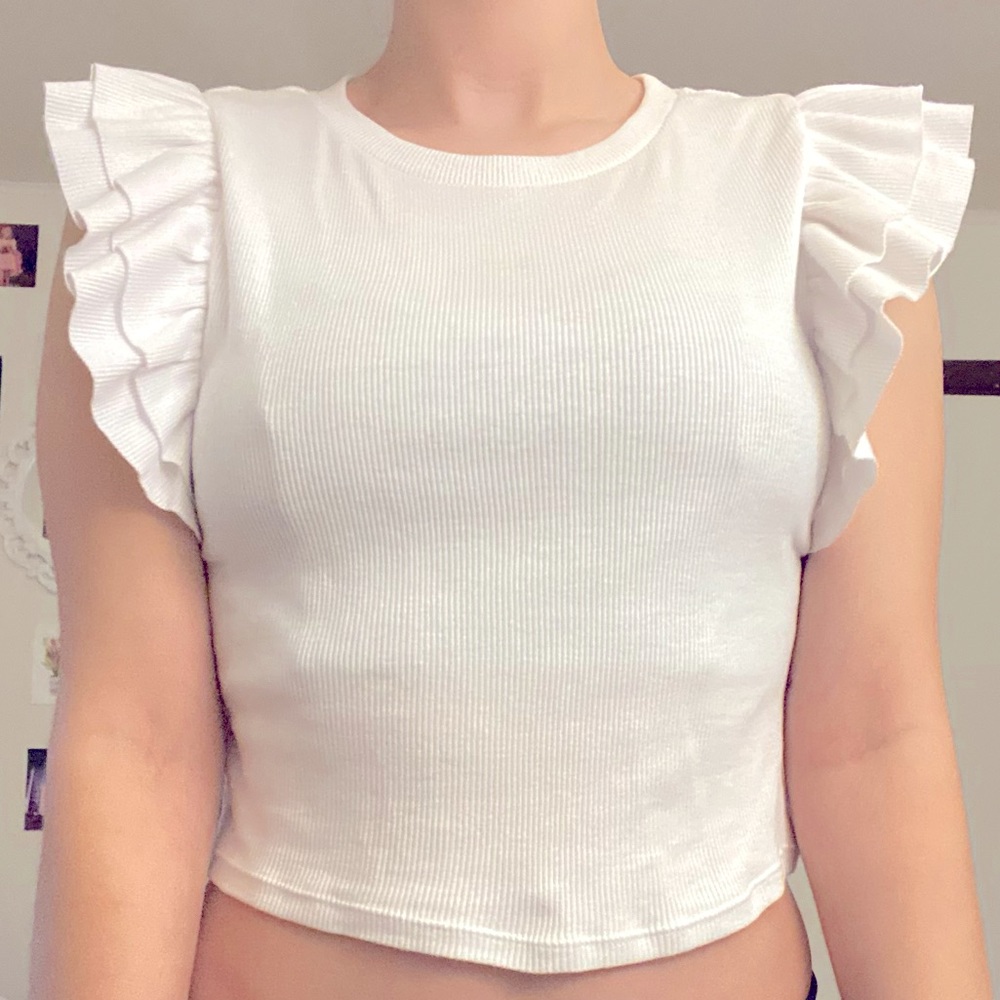 Zara Women’s Medium Cropped Ruffle Sleeved Blouse